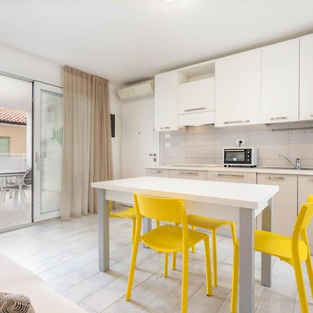 Blu Indaco Villa Elsa リニャーノ・サッビアドーロ エクステリア 写真
